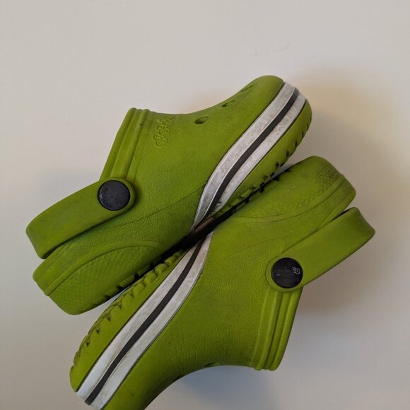 Green Crocs Clogs - Toddler Little Kid Size 7 - Picture 3 of 6